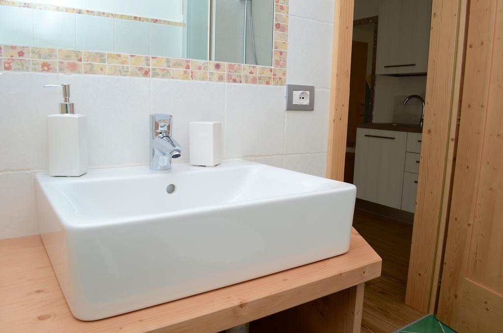 Baita Scaia Bed & Breakfast โกโกโล ภายนอก รูปภาพ