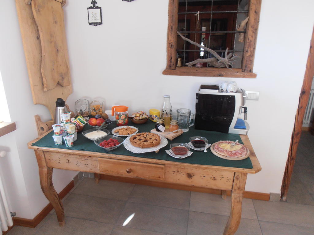 Baita Scaia Bed & Breakfast โกโกโล ภายนอก รูปภาพ
